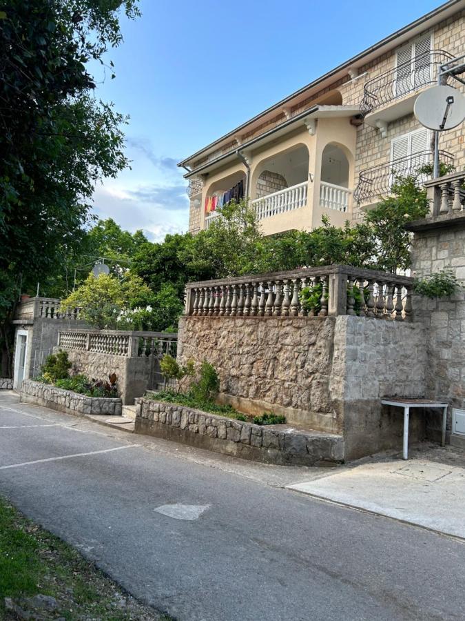 Lazarus Bigova Apartments Tivat Luaran gambar