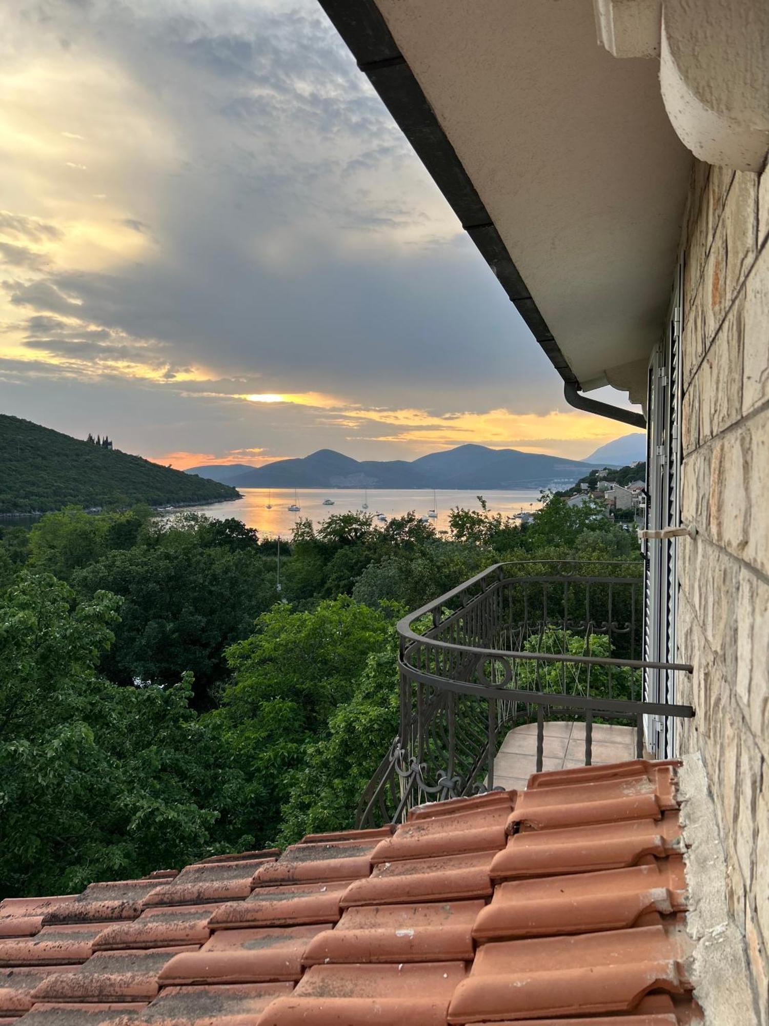 Lazarus Bigova Apartments Tivat Luaran gambar